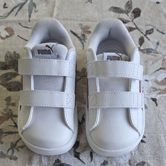 Puma Kids White Velcro Sneakers - Picture 1 of 3